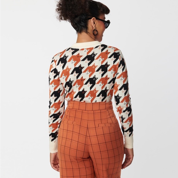 UNIQUE VINTAGE Trendy Houndstooth Cat Sweater in Black, Orange, and Cream - Picture 5 of 12